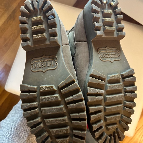 Thursday Boot Women's Legend Rugged & Resilient Chelsea Boots - Picture 2 of 5